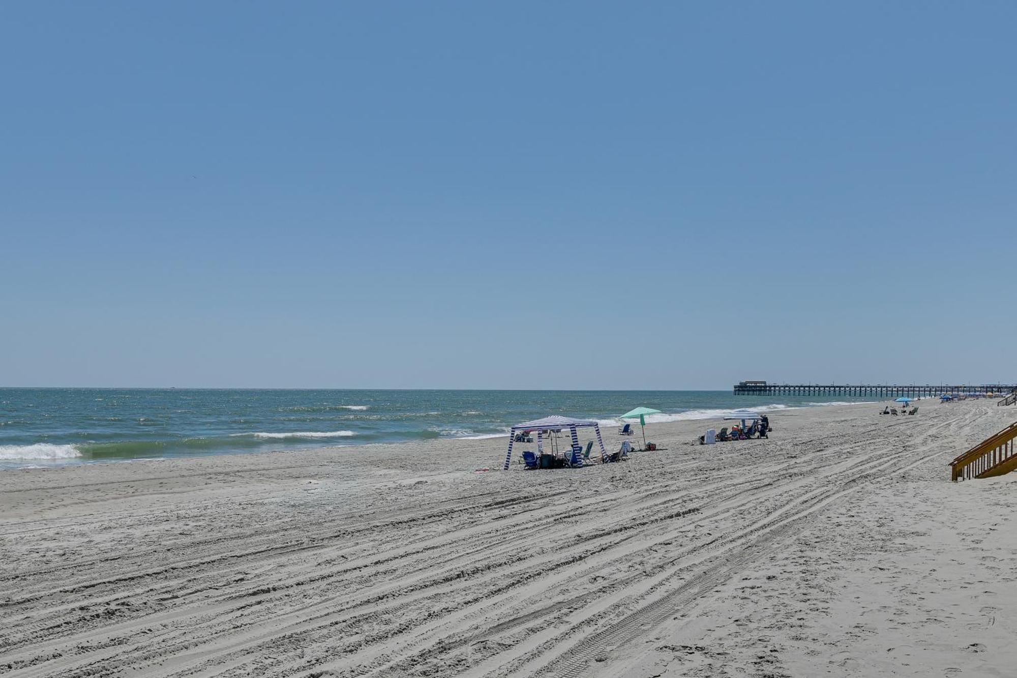 Coastal Condo On Beach With Community Pool Access! マートルビーチ エクステリア 写真