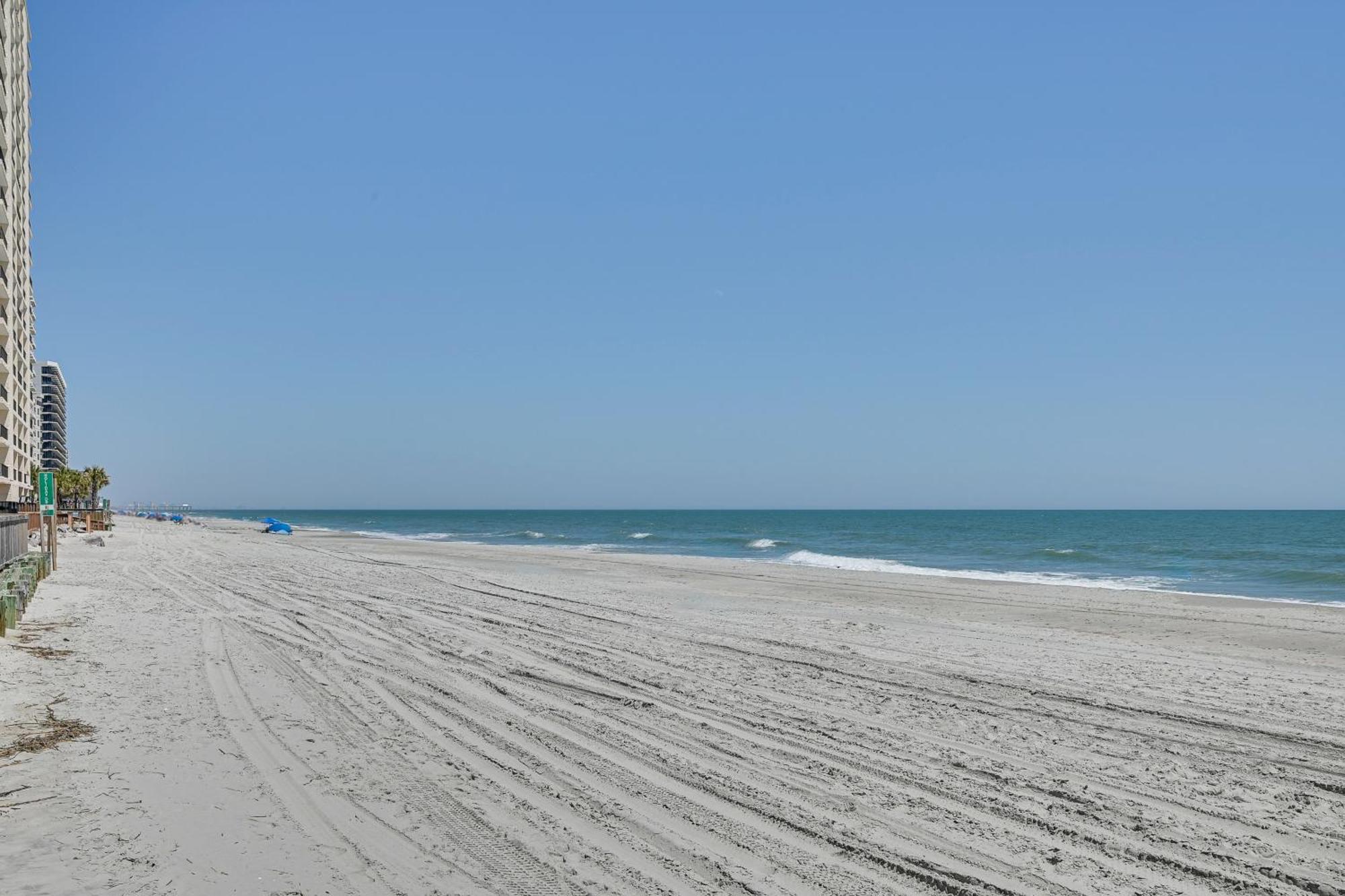 Coastal Condo On Beach With Community Pool Access! マートルビーチ エクステリア 写真