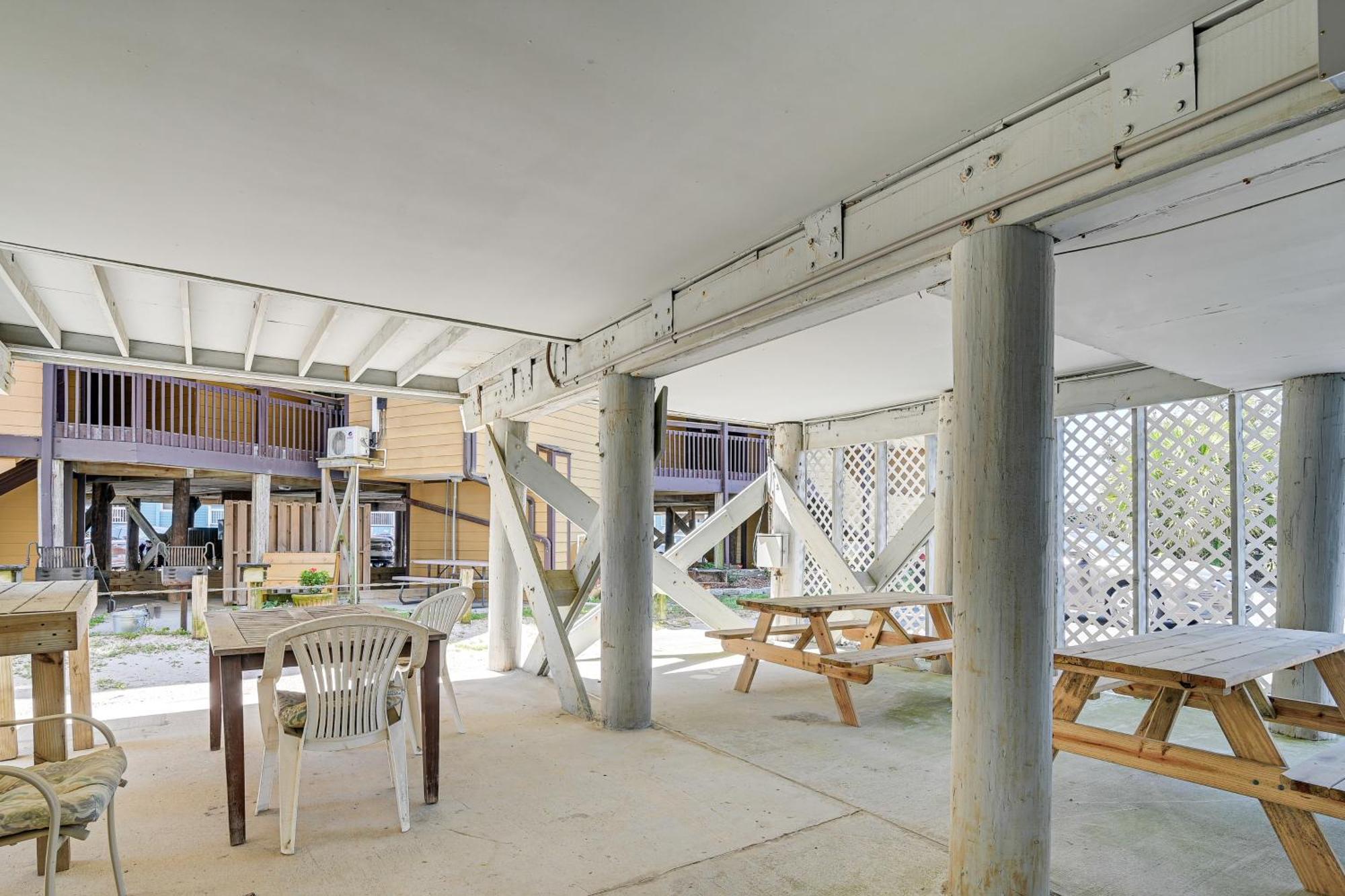 Coastal Condo On Beach With Community Pool Access! マートルビーチ エクステリア 写真