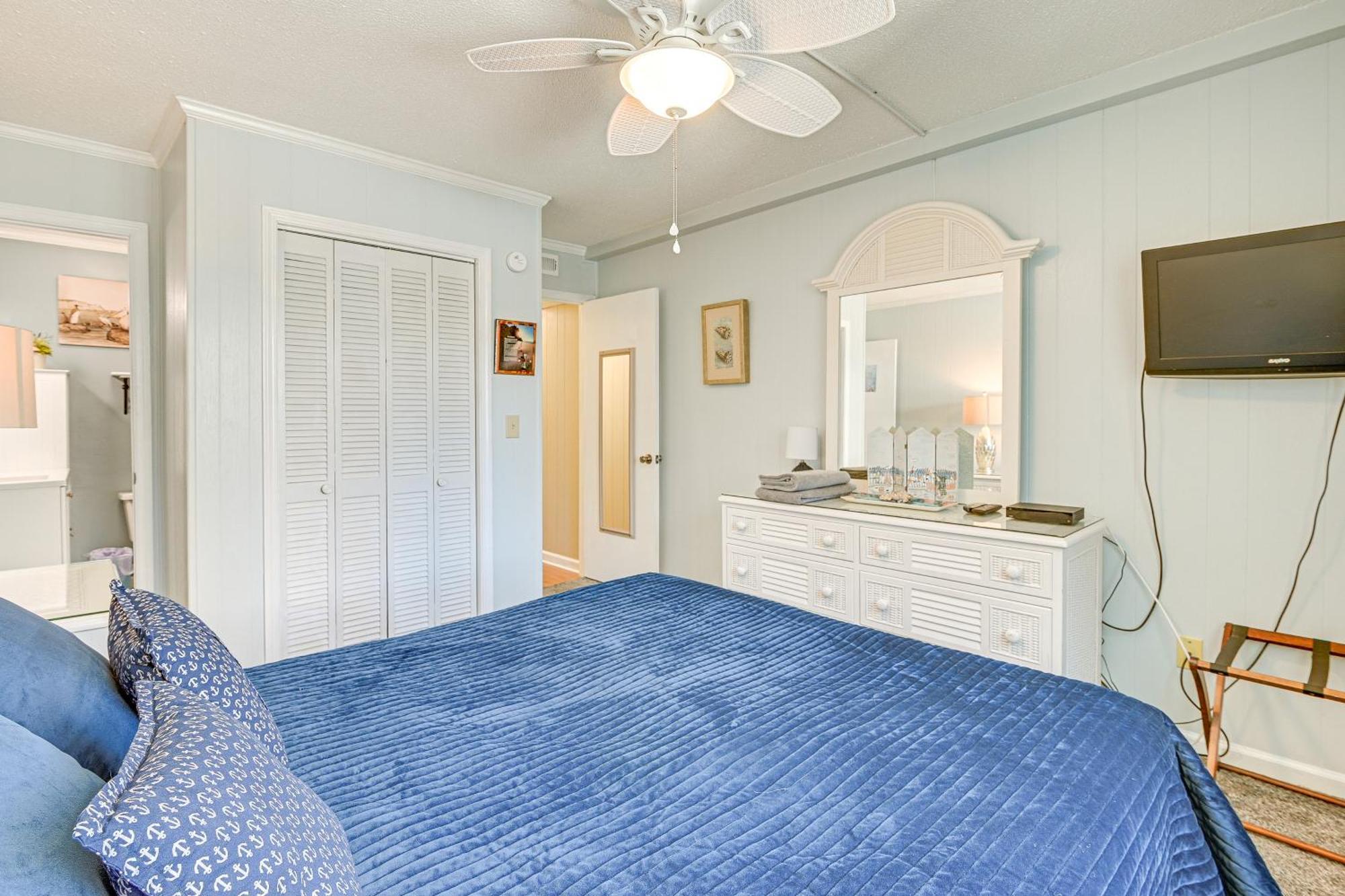 Coastal Condo On Beach With Community Pool Access! マートルビーチ エクステリア 写真