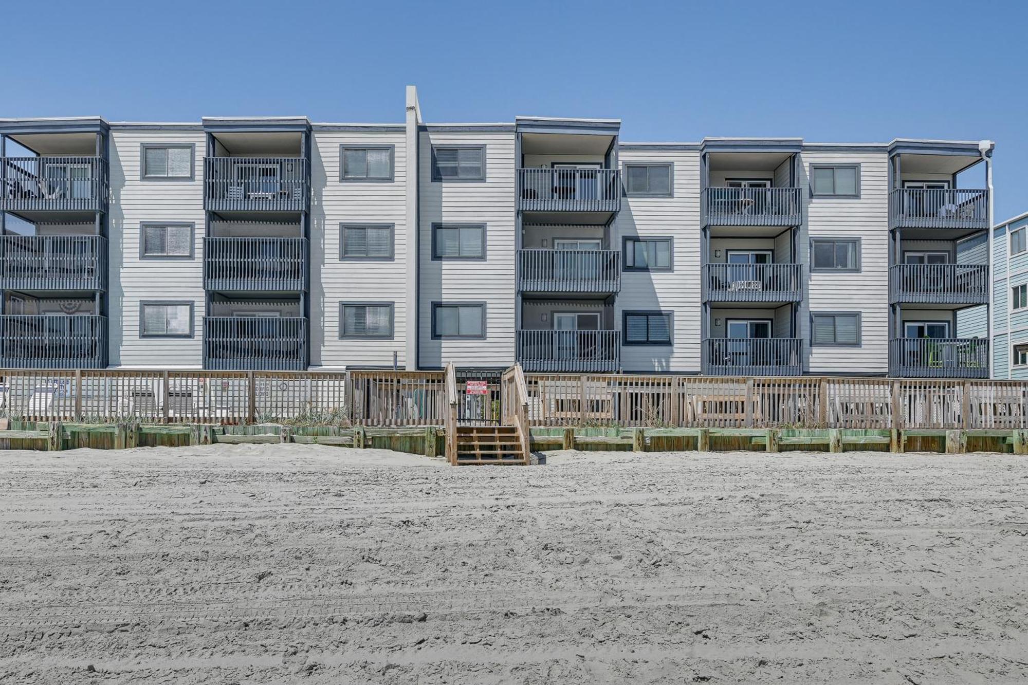Coastal Condo On Beach With Community Pool Access! マートルビーチ エクステリア 写真