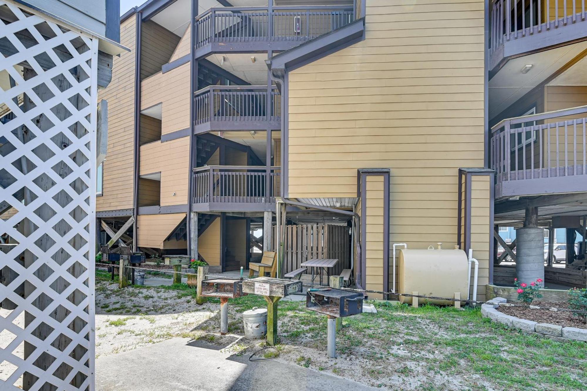 Coastal Condo On Beach With Community Pool Access! マートルビーチ エクステリア 写真