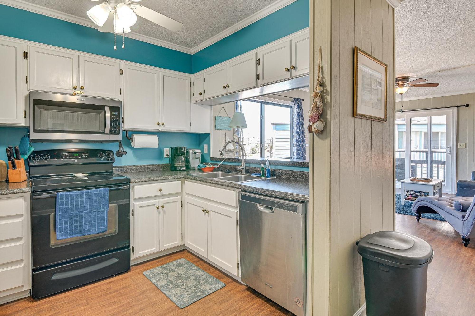Coastal Condo On Beach With Community Pool Access! マートルビーチ エクステリア 写真