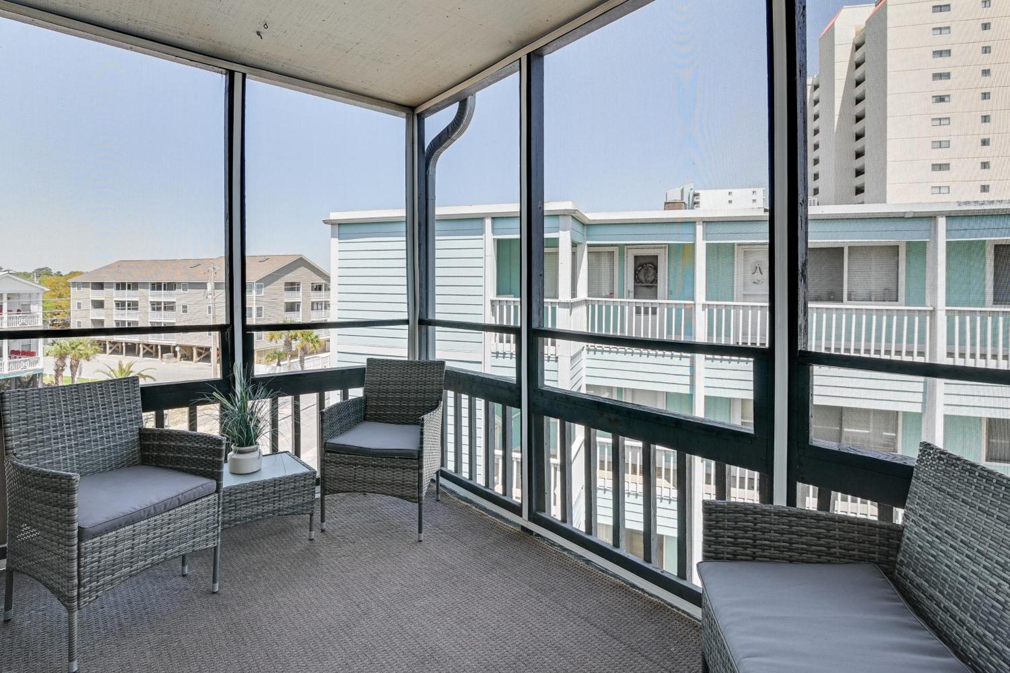 Coastal Condo On Beach With Community Pool Access! マートルビーチ エクステリア 写真